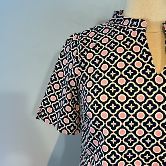 Talbots GEO-PRINT MOCKNECK KNIT SHIFT DRESS pink/navy size petite medium - Picture 3 of 12